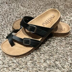Mad Love Size 7 Sandal